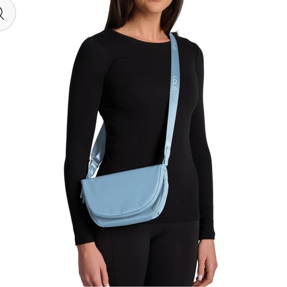 NWT lole light blue crossbody bag - Picture 6 of 8
